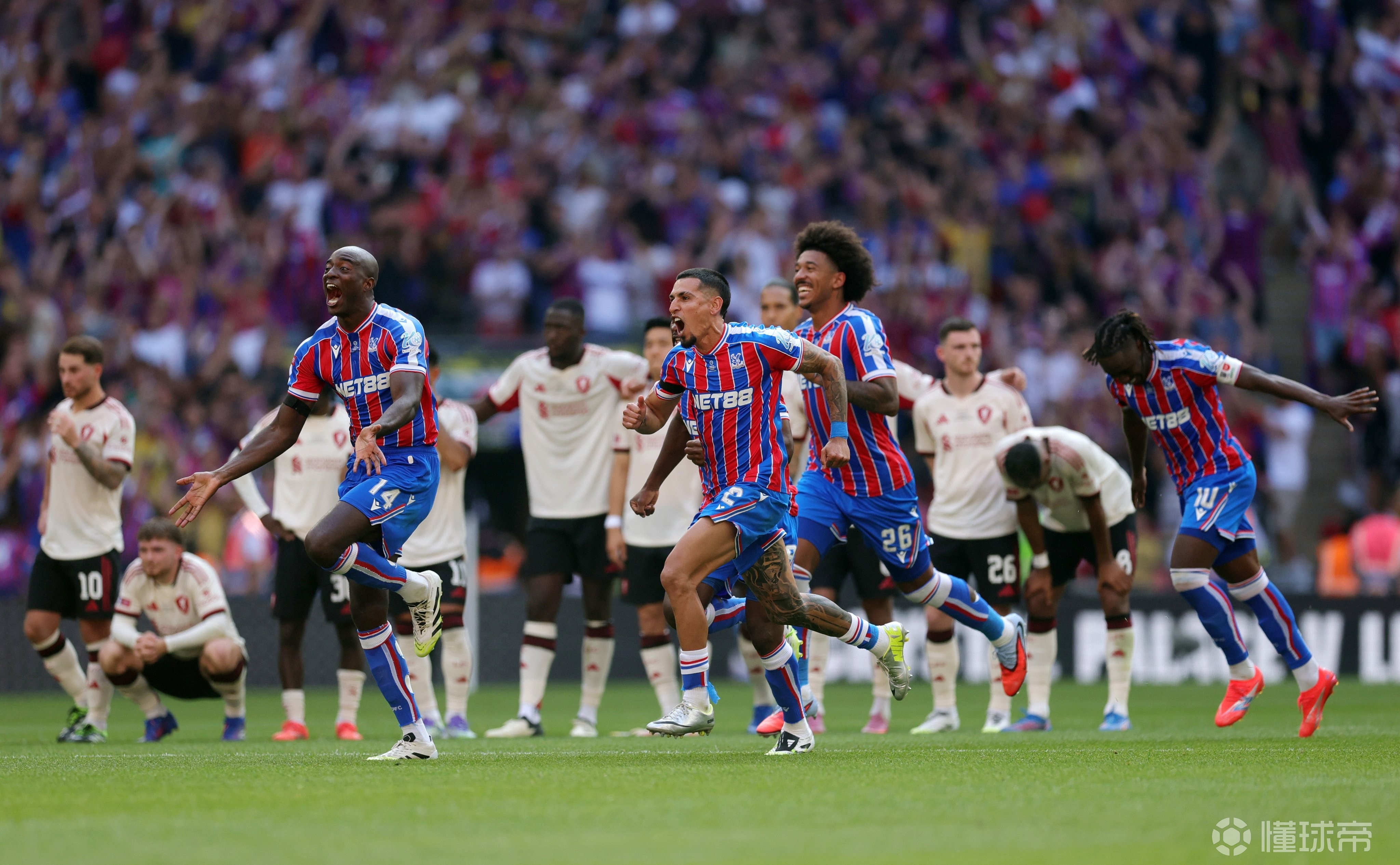 关于里程碑夜曼联篮板制胜；社区盾今晚刷纪录；信心回归；心理建设被强调的信息