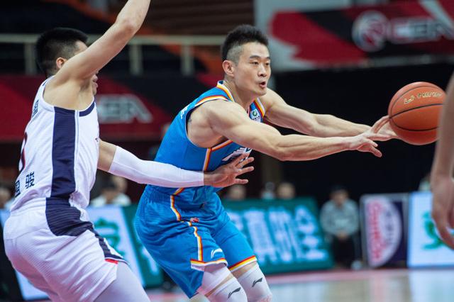 包含今晨广州队手感冰凉——NBA常规赛节点到来，管理层满意，年轻球员得到机会的词条