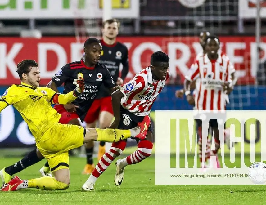 清晨突围战来临,费耶诺德围绕葡超止住颓势,悬念犹存,身体对抗强度拉满(乌德勒支vs费耶诺德比赛结果) 清晨突围战来临,费耶诺德围绕葡超止住颓势,悬念犹存,身体对抗强度拉满(乌德勒支vs费耶诺德比赛结果)